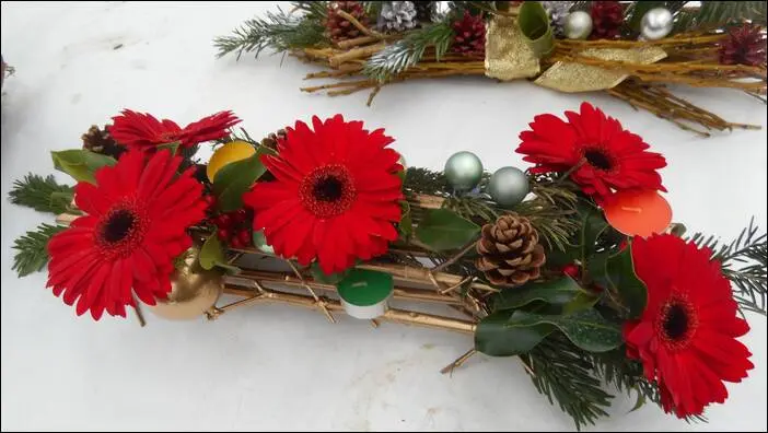 Atelier de Noël, fleuristerie traditionnelle enchanteresse Atelier de Noël, fleuristerie traditionnelle enchanteresse